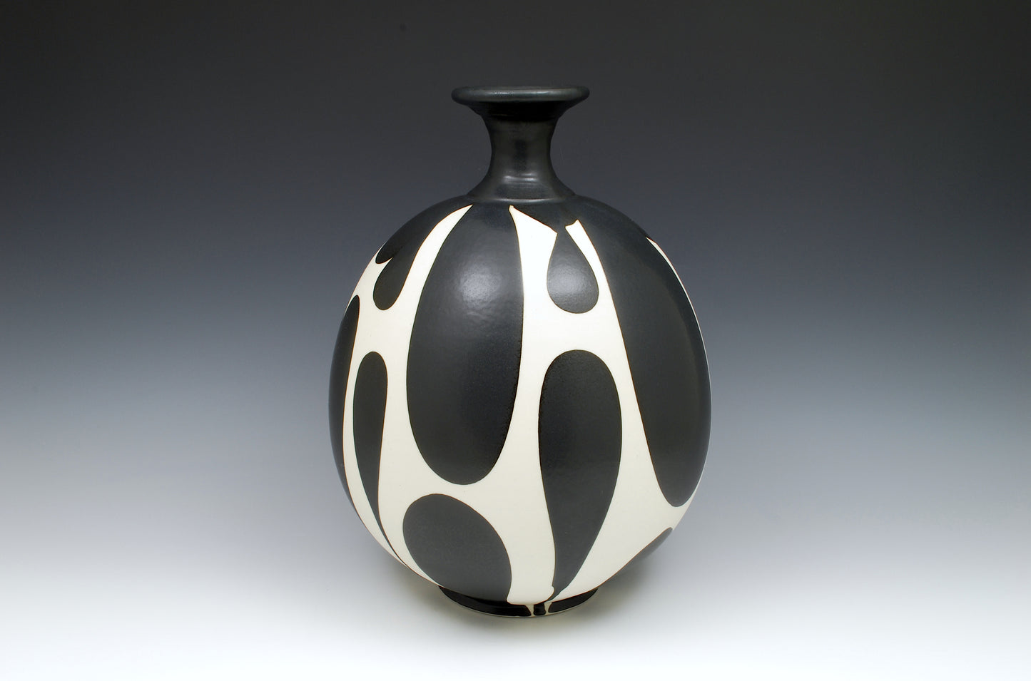 10. B/W Bottleneck Vase