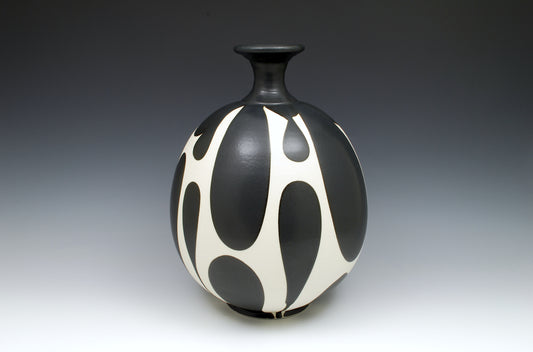 10. B/W Bottleneck Vase