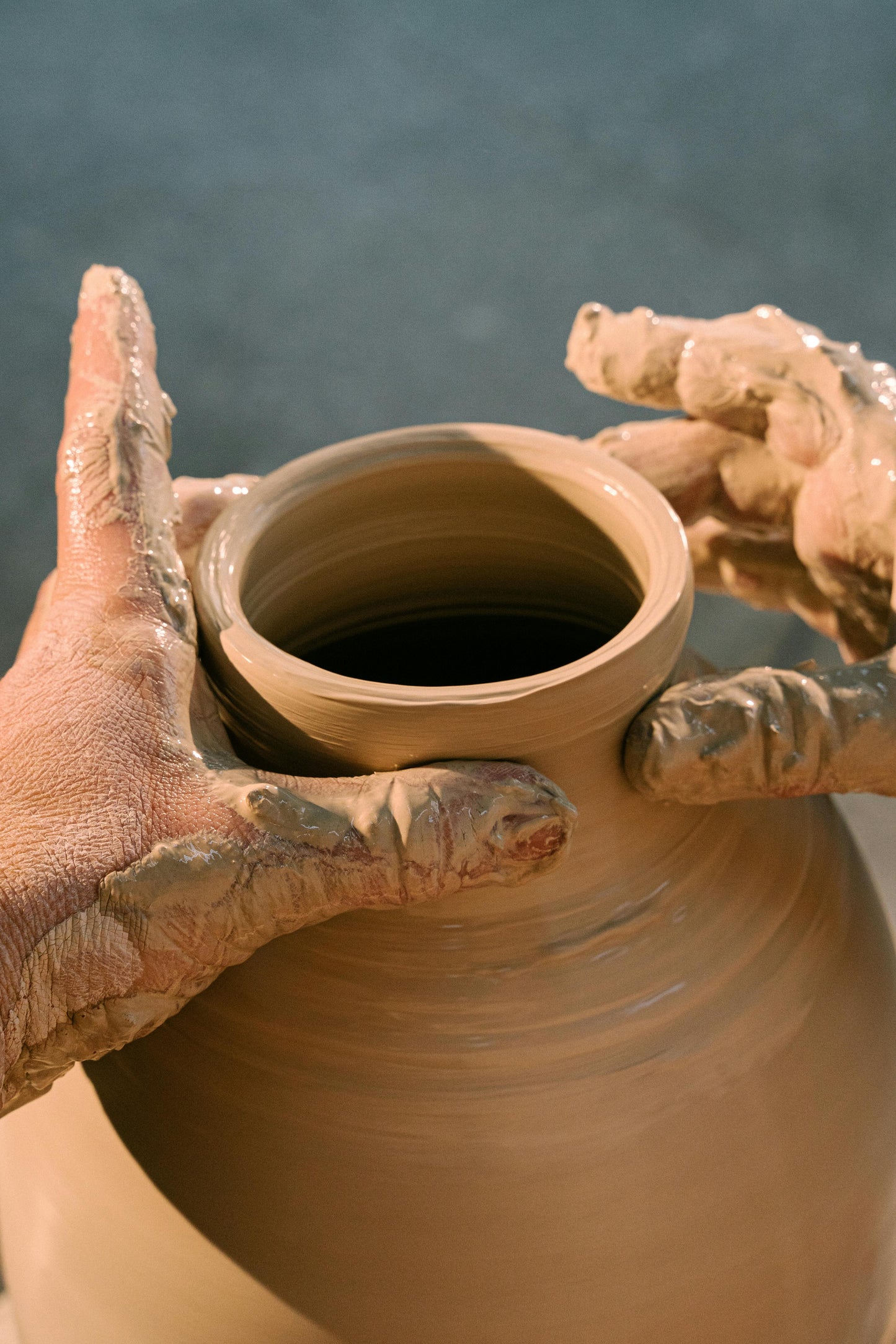 I Like Big Pots and I Cannot Lie: Throwing Big on the Wheel SCHOLARSHIP