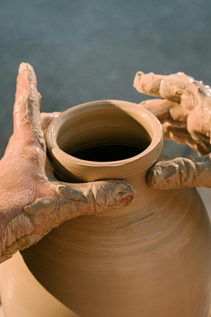 I Like Big Pots and I Cannot Lie: Throwing Big on the Wheel SCHOLARSHIP
